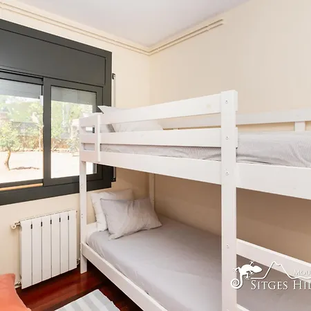 Spacious Santa Fe - Private Pool, Big Garden And A/c Close To Sitges Olivella