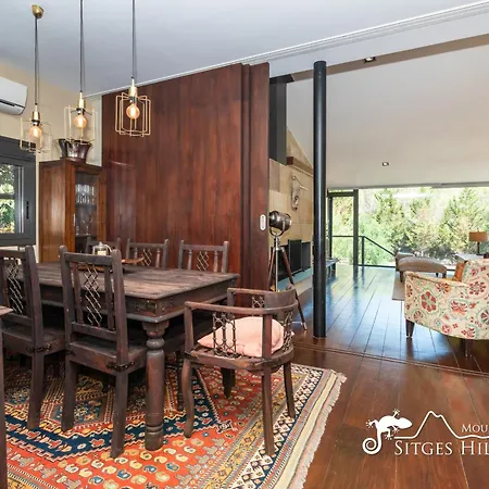 Spacious Santa Fe - Private Pool, Big Garden And A/c Close To Sitges Villa *