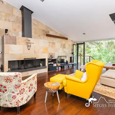Villa Spacious Santa Fe - Private Pool, Big Garden And A/c Close To Sitges *