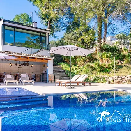 Spacious Santa Fe - Private Pool, Big Garden And A/c Close To Sitges Olivella