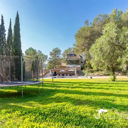 Spacious Santa Fe - Private Pool, Big Garden And A/c Close To Sitges